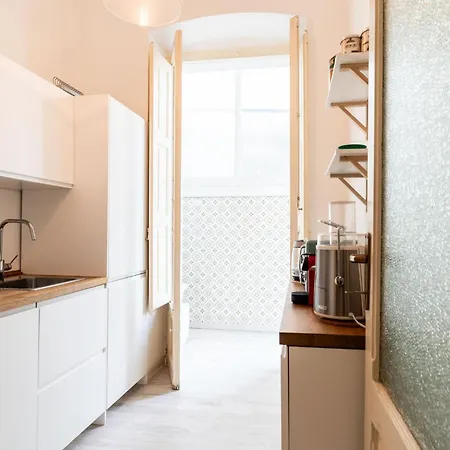 Nena House Apartment *